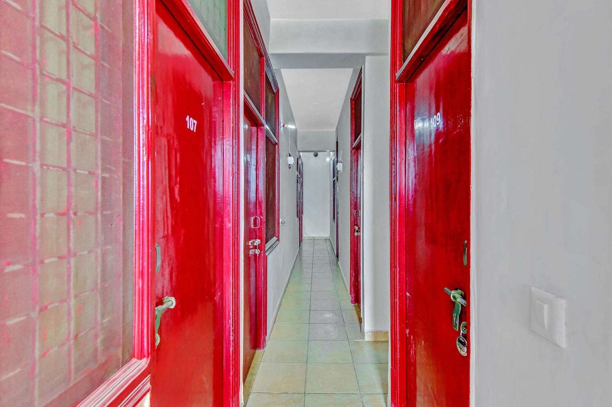 Hotel O Yash Hotel Ghaziabad Eksteriør billede